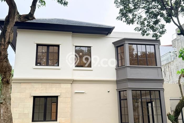 Rumah Luxury Modern Tanpa Renovasi di Cibubur Jakarta Timur Rumah Luxury Modern Tanpa Renovasi di Cibubur Jakarta Timur