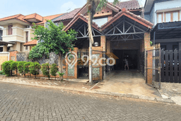 Rumah Elit Modern Tanpa Renovasi di Raffles Hills Jakarta Timur Rumah Elit Modern Tanpa Renovasi di Raffles Hills Jakarta Timur