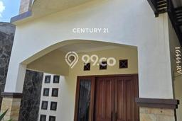 Rumah Luxury Modern Tanpa Renovasi di Joglo Jakarta Barat Rumah Luxury Modern Tanpa Renovasi di Joglo Jakarta Barat