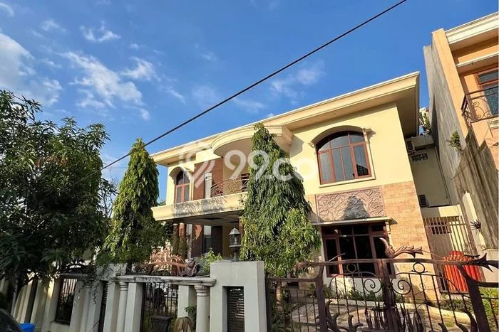 Dijual Rumah Premium dengan Fasilitas Sekitar Komplit di Semarang Barat, Semarang Dijual Rumah Premium dengan Fasilitas Sekitar Komplit di Semarang Barat, Semarang