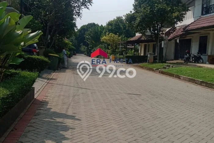 Jual Rumah Luas Megah Dengan View Eksklusif di Pangkalan Jati, Depok Jual Rumah Luas Megah Dengan View Eksklusif di Pangkalan Jati, Depok