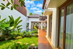 Ready to Use! Premium House LT 439m2 Desain Elegan di Kemang Ready to Use! Premium House LT 439m2 Desain Elegan di Kemang