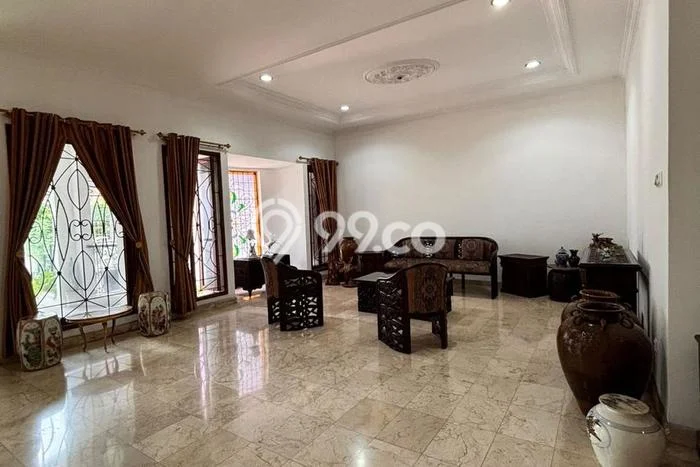 Rumah Elit Modern Tanpa Renovasi di Pondok Indah Jakarta Selatan Rumah Elit Modern Tanpa Renovasi di Pondok Indah Jakarta Selatan