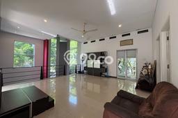 Ready to Use! Premium House LT 381m2 Desain Elegan di BSD Kencana Loka Ready to Use! Premium House LT 381m2 Desain Elegan di BSD Kencana Loka