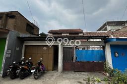 RUMAH TUA HITUNG TANAH DI TENGAH KOTA RUMAH TUA HITUNG TANAH DI TENGAH KOTA
