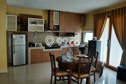 Disewakan! Rumah 3 Kamar Tidur &
3 Kamar Mandi di Cigadung, Bandung Disewakan! Rumah 3 Kamar Tidur &
3 Kamar Mandi di Cigadung, Bandung