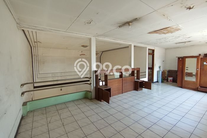 LOKASI BISNIS! Komersial Disewakan di Buah Batu, Luas 520m², Akses Utama LOKASI BISNIS! Komersial Disewakan di Buah Batu, Luas 520m², Akses Utama