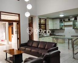 Lokasi terbaik! Rumah siap pakai dikontrakkan di Sukajadi LB 330m2 Lokasi terbaik! Rumah siap pakai dikontrakkan di Sukajadi LB 330m2