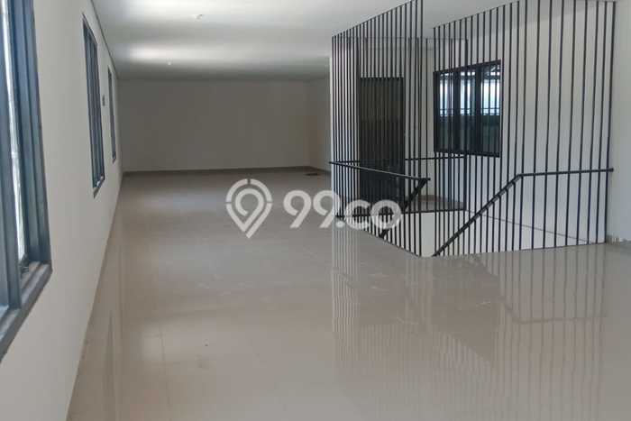 LOKASI PREMIUM! Gudang di Margaasih, Luas 528m², Akses Utama LOKASI PREMIUM! Gudang di Margaasih, Luas 528m², Akses Utama
