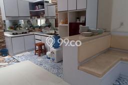 Rumah Strategis dengan Luas Tanah 95m2m² dan Luas Bangunan 180m2m² di Kawasan , Bandung Rumah Strategis dengan Luas Tanah 95m2m² dan Luas Bangunan 180m2m² di Kawasan , Bandung