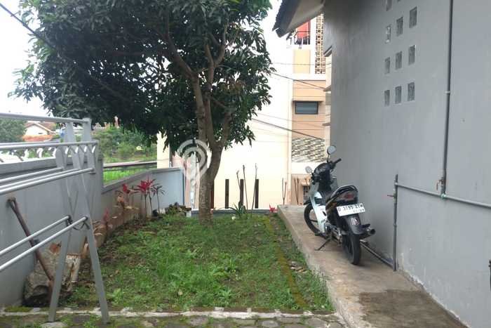 Rumah Minimalis 2 Kamar LT 147m2 di Sariwangi Rumah Minimalis 2 Kamar LT 147m2 di Sariwangi