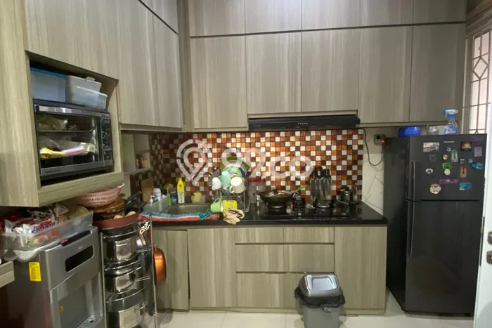 Rumah Modern 4 KT di Bintaro Tangerang Selatan Semi Furnished Rumah Modern 4 KT di Bintaro Tangerang Selatan Semi Furnished