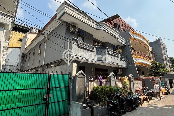 Dijual Segera Rumah Kost di Grogol, Jakarta Barat 22 Kamar Dijual Segera Rumah Kost di Grogol, Jakarta Barat 22 Kamar