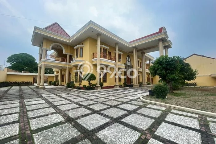 Ready to Use! Luxury House LT 2306m2 Desain Elegan di Tugu Ready to Use! Luxury House LT 2306m2 Desain Elegan di Tugu