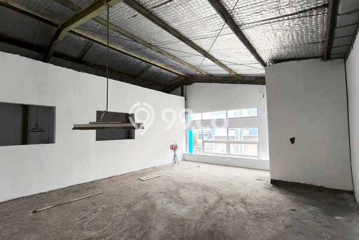 Gudang Area Komersial di Pulo Gadung, Luas 420m2m², Kawasan Bisnis Gudang Area Komersial di Pulo Gadung, Luas 420m2m², Kawasan Bisnis