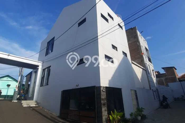 Unit Ruko Dijual di Bandung LT 78m2 & LB 100m2 Unit Ruko Dijual di Bandung LT 78m2 & LB 100m2