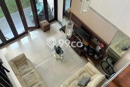 Disewakan! Rumah 4 Kamar Tidur &
2 Kamar Mandi di Singgasana, Bandung Disewakan! Rumah 4 Kamar Tidur &
2 Kamar Mandi di Singgasana, Bandung