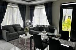 Disewakan! Rumah 3 Kamar Tidur &
2 Kamar Mandi di Kota Baru Parahyangan, Bandung Disewakan! Rumah 3 Kamar Tidur &
2 Kamar Mandi di Kota Baru Parahyangan, Bandung