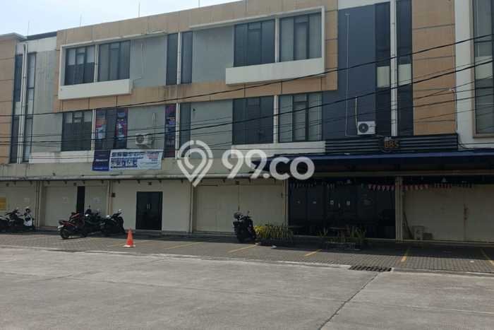 Ruko Bagus Dijual LB 210m2 Lokasi Strategis Bandung Area Cocok untuk Bisnis Ruko Bagus Dijual LB 210m2 Lokasi Strategis Bandung Area Cocok untuk Bisnis