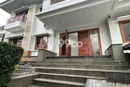 Rumah Elit Modern Siap Huni di Setiabudi Bandung Rumah Elit Modern Siap Huni di Setiabudi Bandung