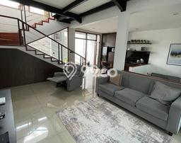 Rumah Elit LB 140m2 Siap Pakai Desain Elegan di Setra Duta, Bandung Rumah Elit LB 140m2 Siap Pakai Desain Elegan di Setra Duta, Bandung