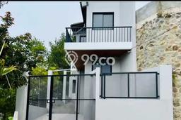 Rumah Luas Asri 3 KT Siap Pakai di Setiabudi Bandung Rumah Luas Asri 3 KT Siap Pakai di Setiabudi Bandung