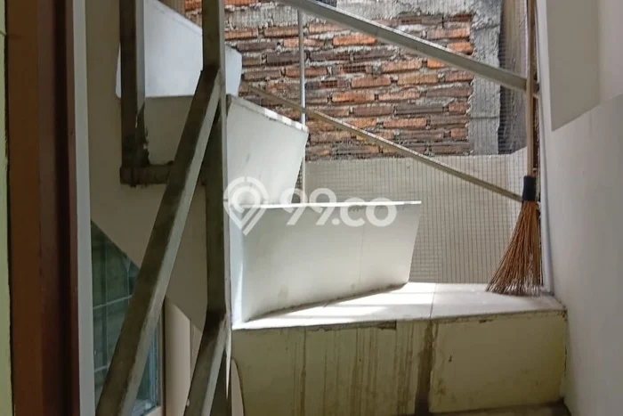 Disewakan! Rumah 3 Kamar Tidur &
1 Kamar Mandi di Tanjung Duren, Jakarta Barat Disewakan! Rumah 3 Kamar Tidur &
1 Kamar Mandi di Tanjung Duren, Jakarta Barat