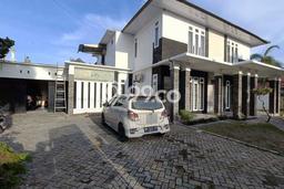 For Sale Rumah Mewah Exclusive di Bukit Raya, Pekanbaru For Sale Rumah Mewah Exclusive di Bukit Raya, Pekanbaru