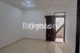 Rumah Luas Asri 5 KT Siap Huni di Tanjung Barat Jakarta Selatan Rumah Luas Asri 5 KT Siap Huni di Tanjung Barat Jakarta Selatan