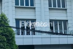 Ruko Dijual Lokasi Emas di Tebet Luas 720m2 Ruko Dijual Lokasi Emas di Tebet Luas 720m2