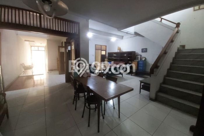 Dijual Rumah Elit Exclusive di Jatinegara, Jakarta Timur Dijual Rumah Elit Exclusive di Jatinegara, Jakarta Timur