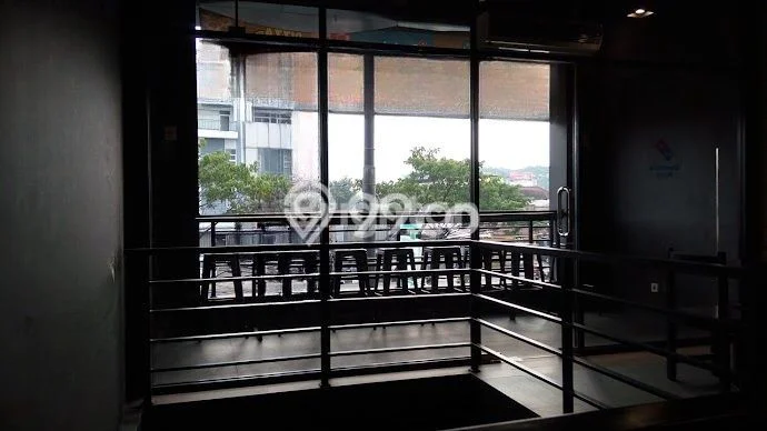 Ruko Disewa di Depok dengan LB 255m2 Area Komersial Ramai Ruko Disewa di Depok dengan LB 255m2 Area Komersial Ramai