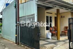 Rumah Modern Cantik 3 KT Bisa Langsung Pindah di Pasar Rebo Rumah Modern Cantik 3 KT Bisa Langsung Pindah di Pasar Rebo