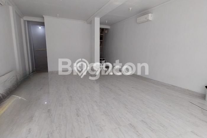 Ruko Dijual Lokasi Stratagis di Tebet Jakarta Selatan Cocok untuk Investasi Ruko Dijual Lokasi Stratagis di Tebet Jakarta Selatan Cocok untuk Investasi