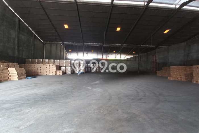 Gudang disewakan lokasi strategis Lippo Cikarang Cikarang 4200m2 Gudang disewakan lokasi strategis Lippo Cikarang Cikarang 4200m2