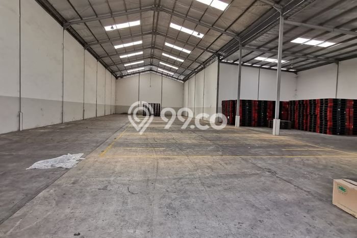 FOR RENT! Gudang di Narogong Cocok untuk Bisnis 10000m2 FOR RENT! Gudang di Narogong Cocok untuk Bisnis 10000m2