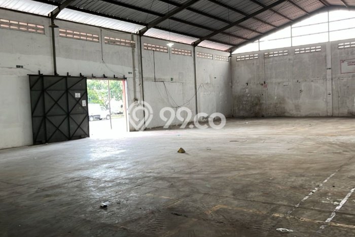 Disewakan Gudang di Kawasan Ramai Soekarno Hatta Luas 600m2 Disewakan Gudang di Kawasan Ramai Soekarno Hatta Luas 600m2
