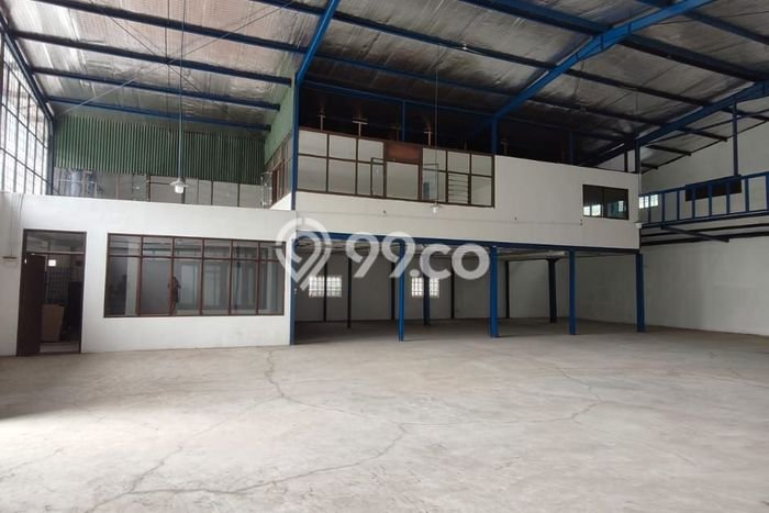 Gudang Disewa di Bandung dengan LB 600m2 Area Komersial Ramai Gudang Disewa di Bandung dengan LB 600m2 Area Komersial Ramai