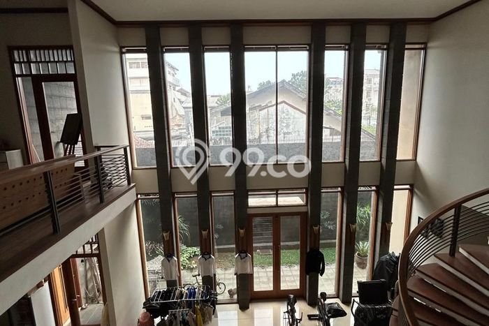 Dijual Rumah Mewah Megah Dengan View Eksklusif di Otista, Bandung Dijual Rumah Mewah Megah Dengan View Eksklusif di Otista, Bandung