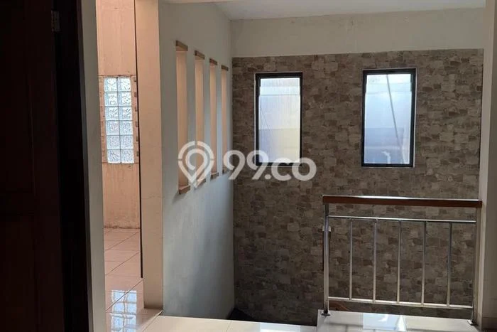 Jarang Ada! Rumah Sewa 7 Kamar Nyaman Siap Huni Singgasana Jarang Ada! Rumah Sewa 7 Kamar Nyaman Siap Huni Singgasana
