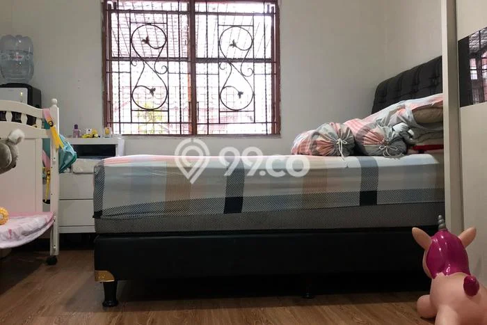 Rumah Mewah LB 140m2 Siap Huni Desain Elegan di Taman Surya, Jakarta Barat Rumah Mewah LB 140m2 Siap Huni Desain Elegan di Taman Surya, Jakarta Barat