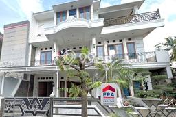 Rumah Mewah Siap Huni LT 180m2 di Cempaka Putih, Jakarta Pusat Rumah Mewah Siap Huni LT 180m2 di Cempaka Putih, Jakarta Pusat