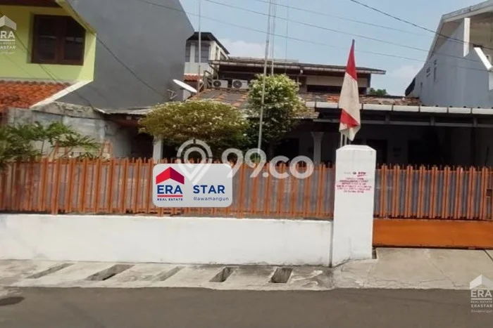Jual Rumah Strategis Bagus Punya 1 KT di Grogol Petamburan Jakarta Barat - Jual Rumah Strategis Bagus Punya 1 KT di Grogol Petamburan Jakarta Barat -