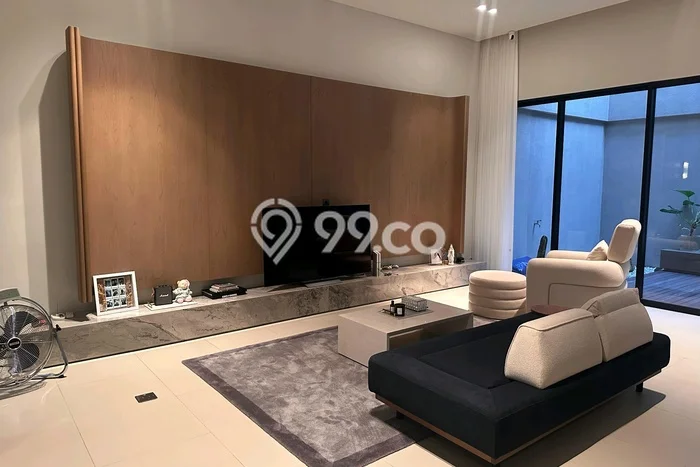 Rumah Luxury Modern Tanpa Renovasi di Citraland Surabaya Rumah Luxury Modern Tanpa Renovasi di Citraland Surabaya