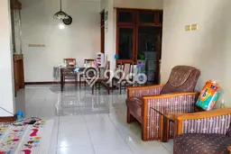 Rumah Elit LB 240m2 Siap Huni Desain Elegan di Dago, Bandung Rumah Elit LB 240m2 Siap Huni Desain Elegan di Dago, Bandung