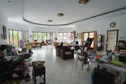 Rumah Elit LB 1000m2 Siap Pakai Desain Elegan di Dago, Bandung Rumah Elit LB 1000m2 Siap Pakai Desain Elegan di Dago, Bandung