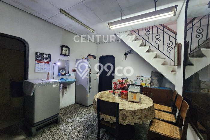 Siap Huni Rumah Mewah 4 Kamar di Senen Dekat ke Mana Saja Siap Huni Rumah Mewah 4 Kamar di Senen Dekat ke Mana Saja