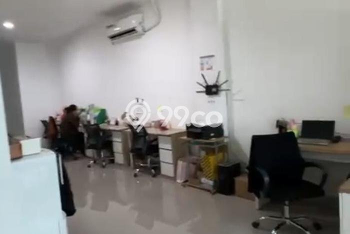 Ruko Disewa di Jakarta Utara dengan LB 268m2 Area Komersial Ramai Ruko Disewa di Jakarta Utara dengan LB 268m2 Area Komersial Ramai