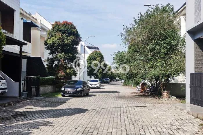Rumah Eksklusif Siap Huni LT 250m2 di Medan Helvetia, Medan Rumah Eksklusif Siap Huni LT 250m2 di Medan Helvetia, Medan