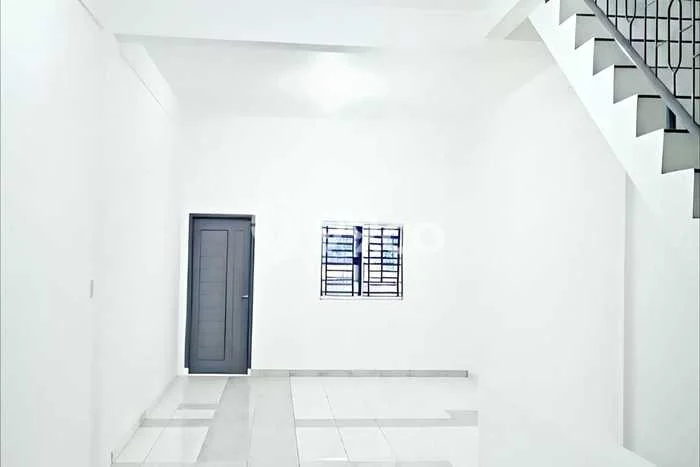 Lokasi terbaik! Rumah siap pakai disewakan di Medan Tembung LB 215m2 Lokasi terbaik! Rumah siap pakai disewakan di Medan Tembung LB 215m2